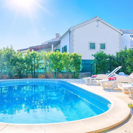 Villa Cvita 80 M From The Sea, Free Breakfast - Direct Landlord