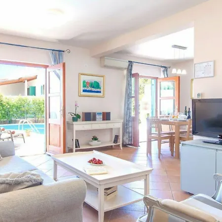 Cvita 80 M From The Sea *